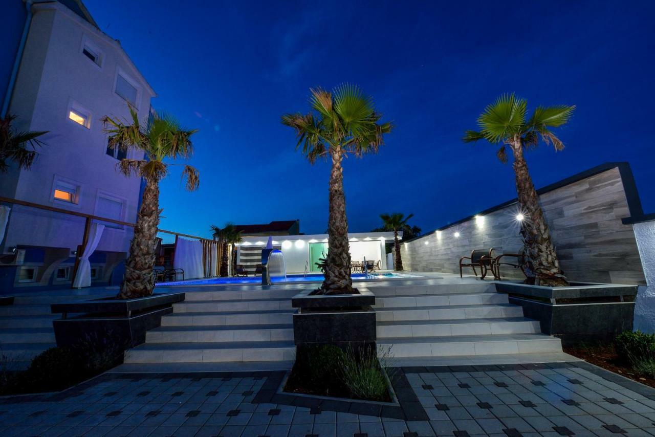 Boutique Residence Cosmopolis 1 Bibinje Extérieur photo