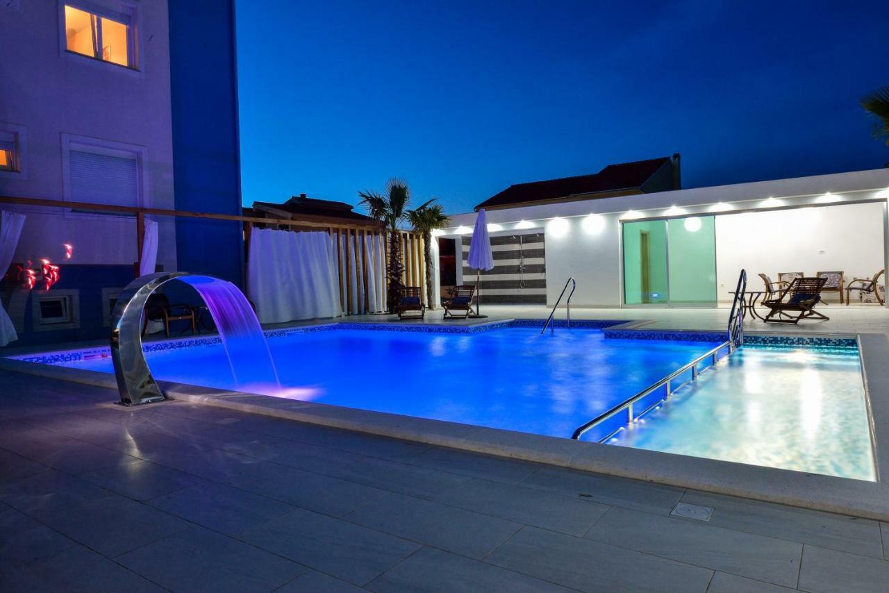 Boutique Residence Cosmopolis 1 Bibinje Extérieur photo