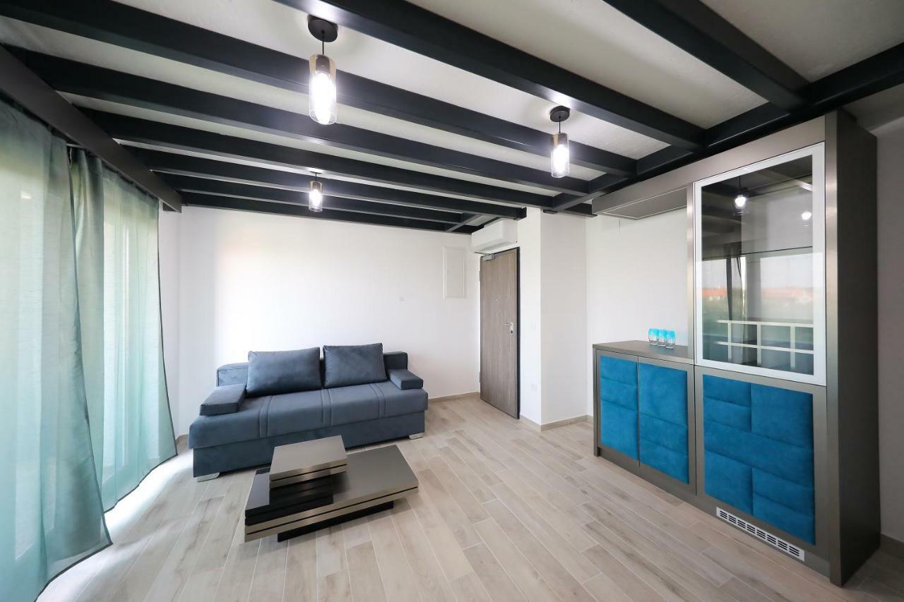 Boutique Residence Cosmopolis 1 Bibinje Extérieur photo